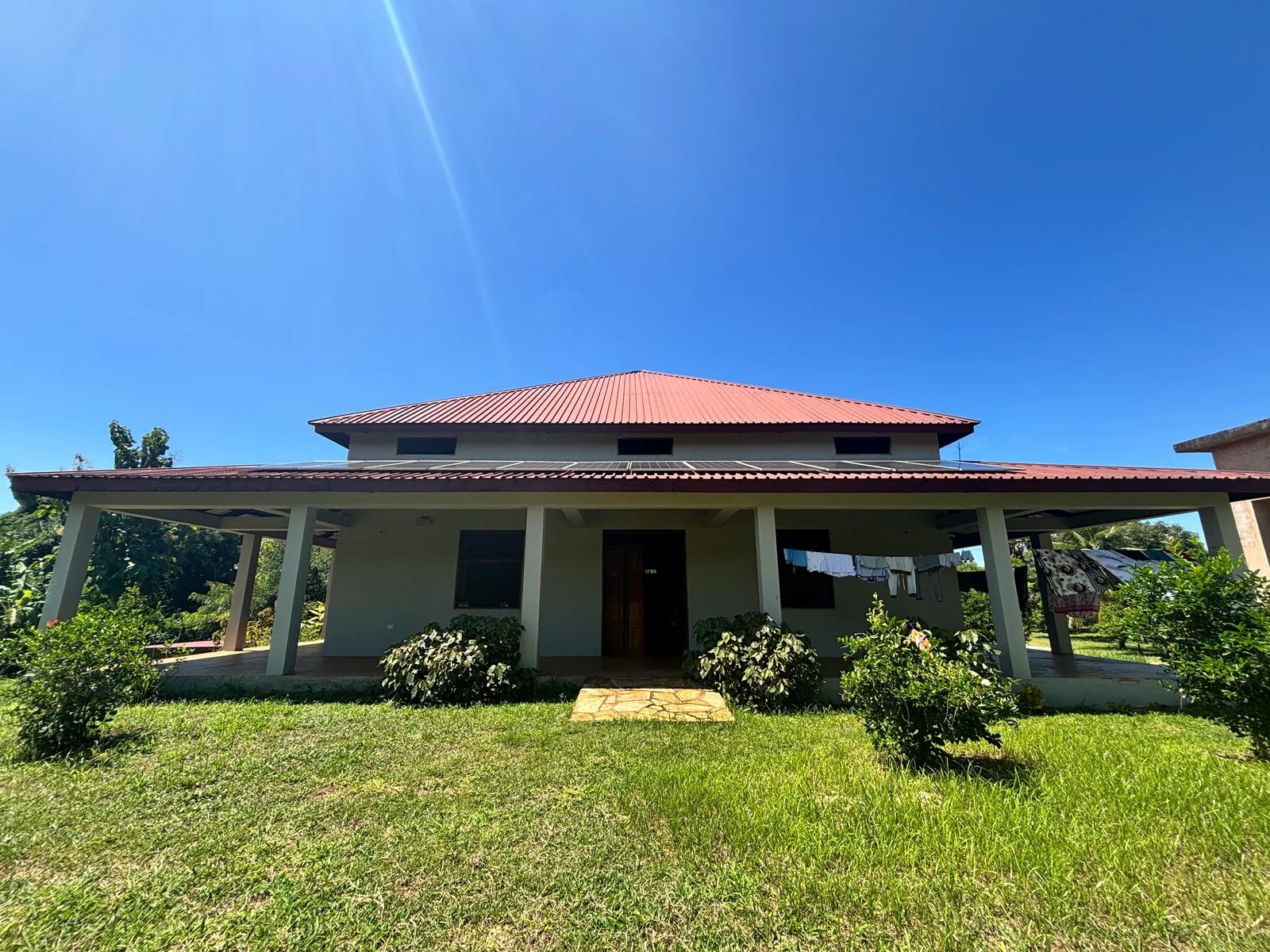Full front view of Bomagawani House